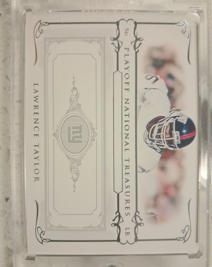 2007 Playoff National Treasures SS LB Lawrence Taylor — front
