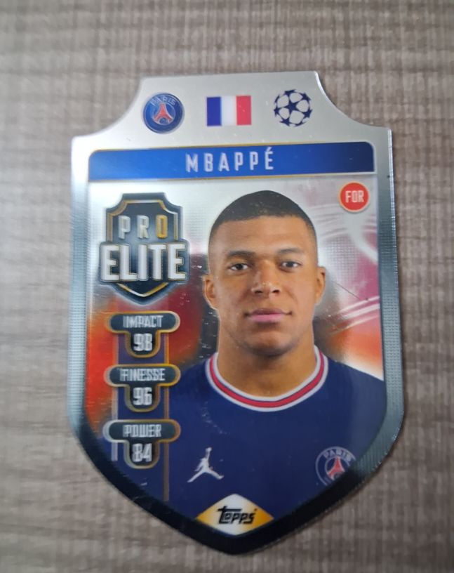 2021-22 Topps Match Attax UEFA League Chrome Shields #SH10 Kylian Mbappe — front