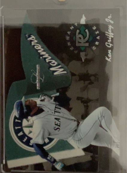 1996 Leaf Limited Pennant Craze #4 Ken Griffey Jr. — front
