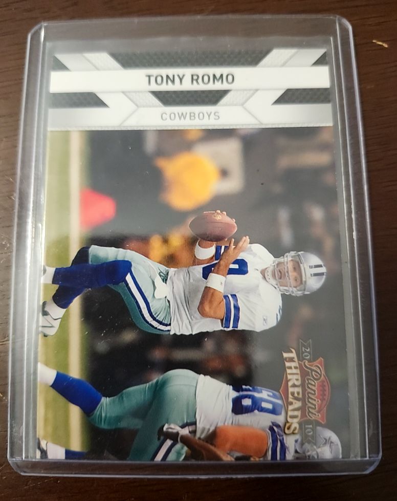 2010 Panini Threads #41 Tony Romo — front