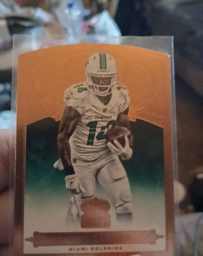 2015 Panini Crown Royale #98 Jarvis Landry — front