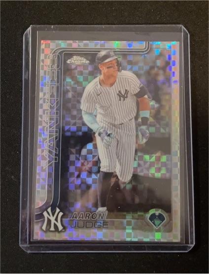 2025 Topps Chrome #99 Aaron Judge — front