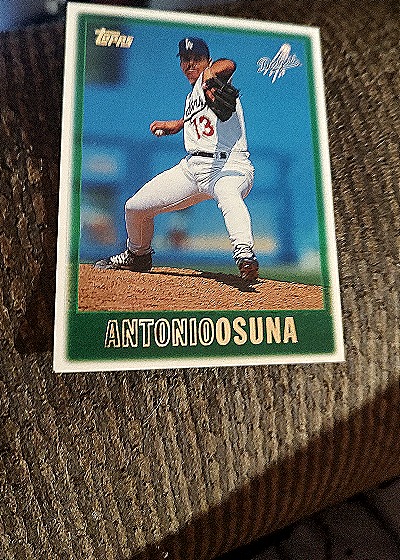 1996 Topps #240 Antonio Osuna — front