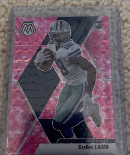 2020 Panini Mosaic #207 CeeDee Lamb Pink Camo Prizm Rookie Card — front