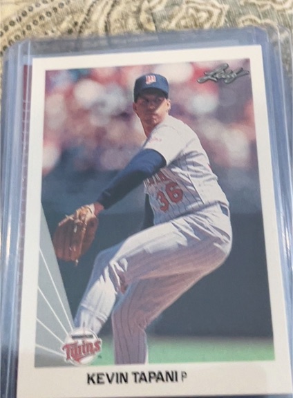 1990 Leaf #269 Kevin Tapani — front