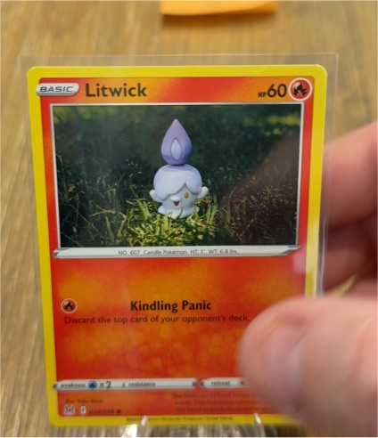 2022 Pokémon Lost Origin #024 Litwick — front