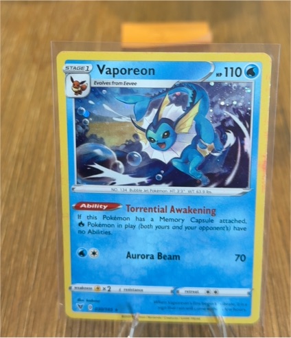 2020 Pokémon Vivid Voltage #30 Vaporeon — front