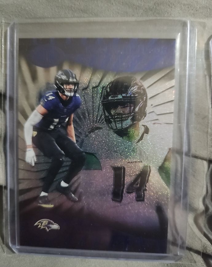 2024 Panini Illusions #8 Derrick Henry — front