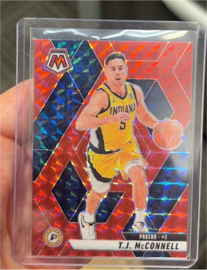 2019-20 Panini Mosaic #9 T.J. McConnell — front