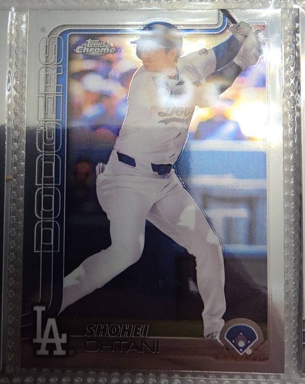 2025 Topps Chrome #1 Shohei Ohtani — front