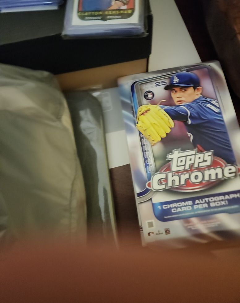2025 Topps Chrome #25 Shohei Ohtani — front