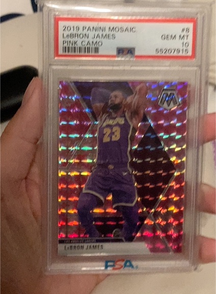 2019 Panini Mosaic #8 LeBron James Pink Camo — front