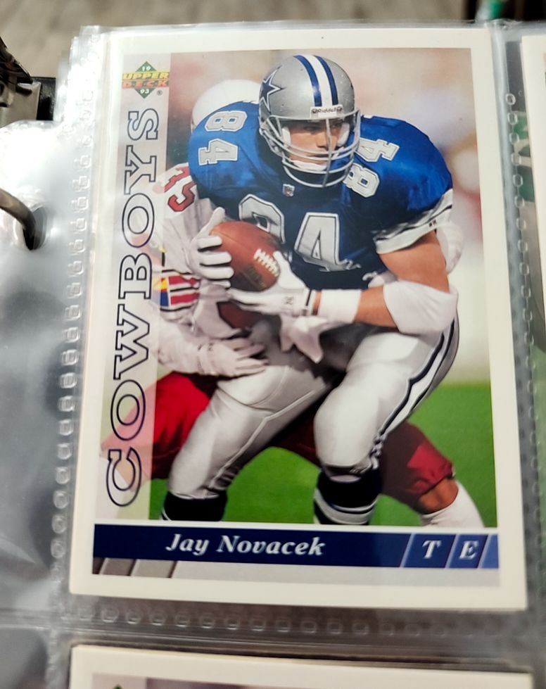 1993 Upper Deck #517 Jay Novacek — front