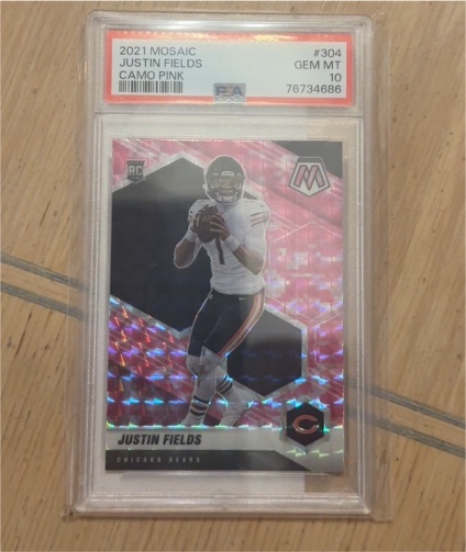 2021 Panini Mosaic #304 Justin Fields — front