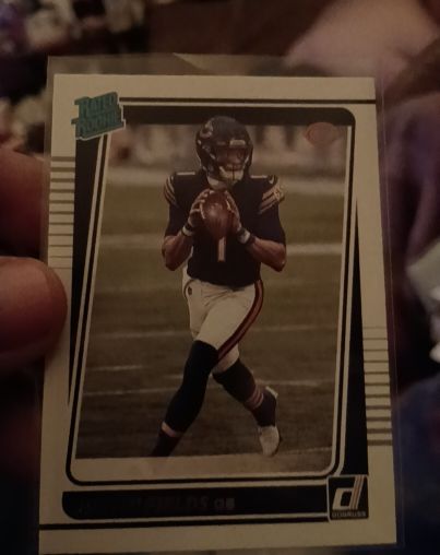 2021 Donruss #253 Justin Fields Rookie Card — front