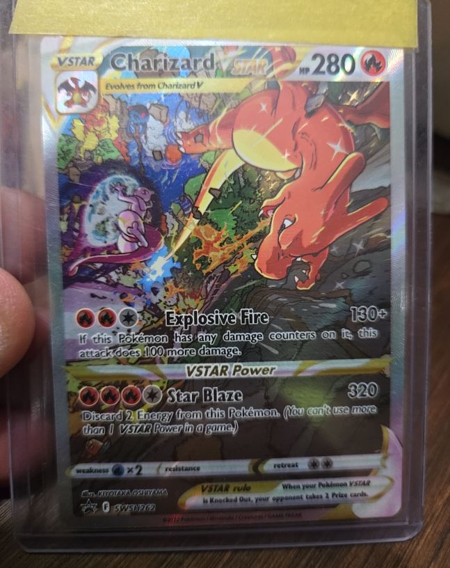 2022 Pokémon SWSH262 Charizard VSTAR — front