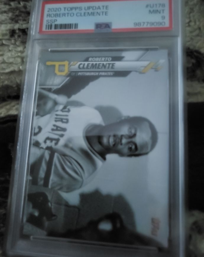 2020 Topps Update #U178 Roberto Clemente — front