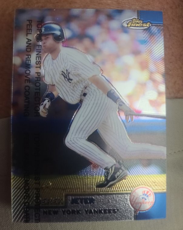 1999 Topps Finest #90 Derek Jeter — front