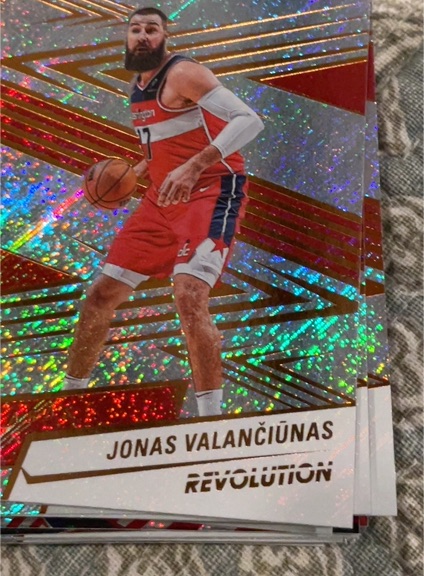 2024-25 Panini Revolution Jonas Valančiūnas — front