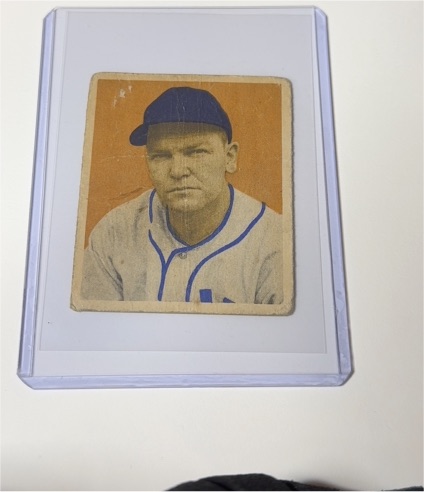 1948 Bowman #4 Johnny Mize — front