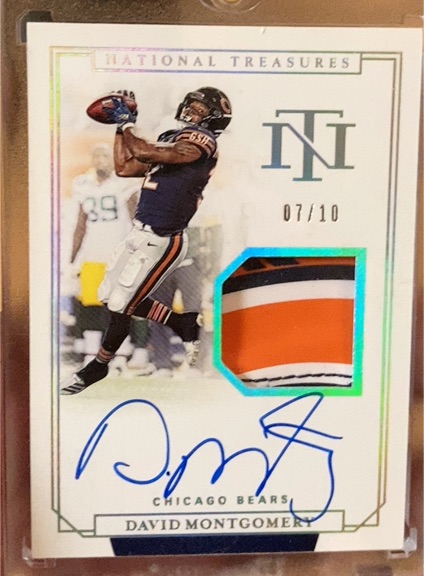 2019 Panini National Treasures David Montgomery #/10 — front