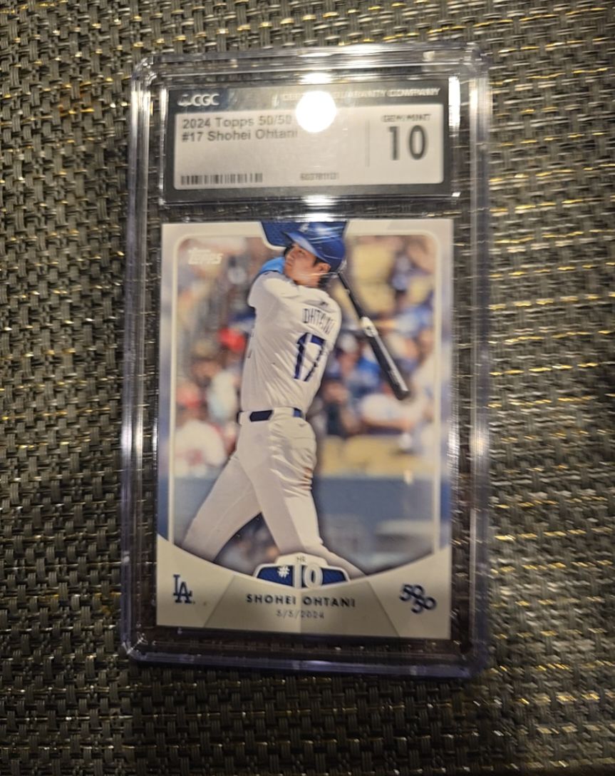2024 Topps 50/50 #17 Shohei Ohtani — front