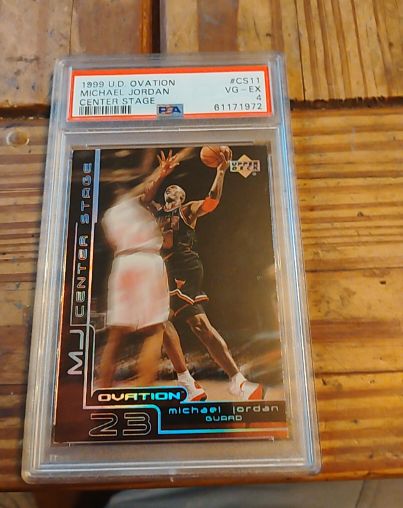 1999 Upper Deck Ovation #CS11 Michael Jordan Center Stage — front