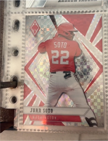 2021 Panini Chronicles Phoenix #25 Juan Soto — front