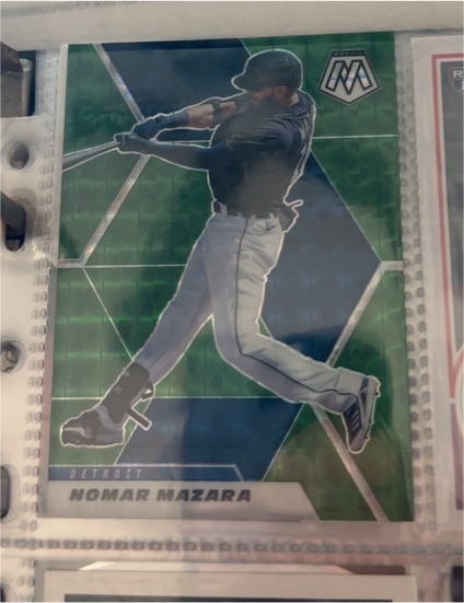 2021 Panini Mosaic #Nomar Mazara Green Prizm — front