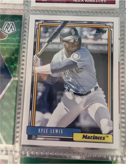 2021 Topps Update Series 1992 Redux #T92-42 Kyle Lewis — front
