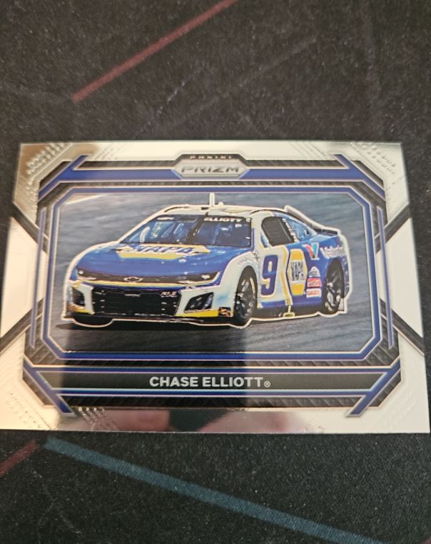 2023 Panini Prizm Racing #92 Chase Elliott — front