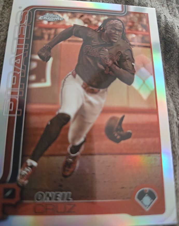 2025 Topps Chrome #284 Oneil Cruz — front