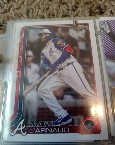 2025 Topps Series 1 #325 Travis D'Arnaud — front