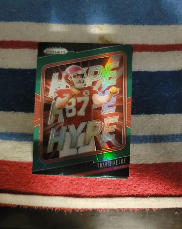 2024 Panini Prizm #7 Travis Kelce Hype Green Prizm — front