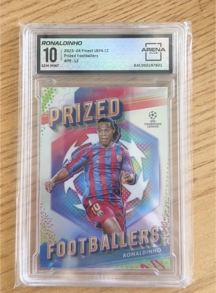 2023-24 Topps Finest UEFA Prized Footballers #PF-12 Ronaldinho — front