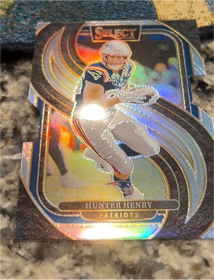 2024 Panini Select Premier Level Silver Prizm Die Cut #160 Hunter Henry — front