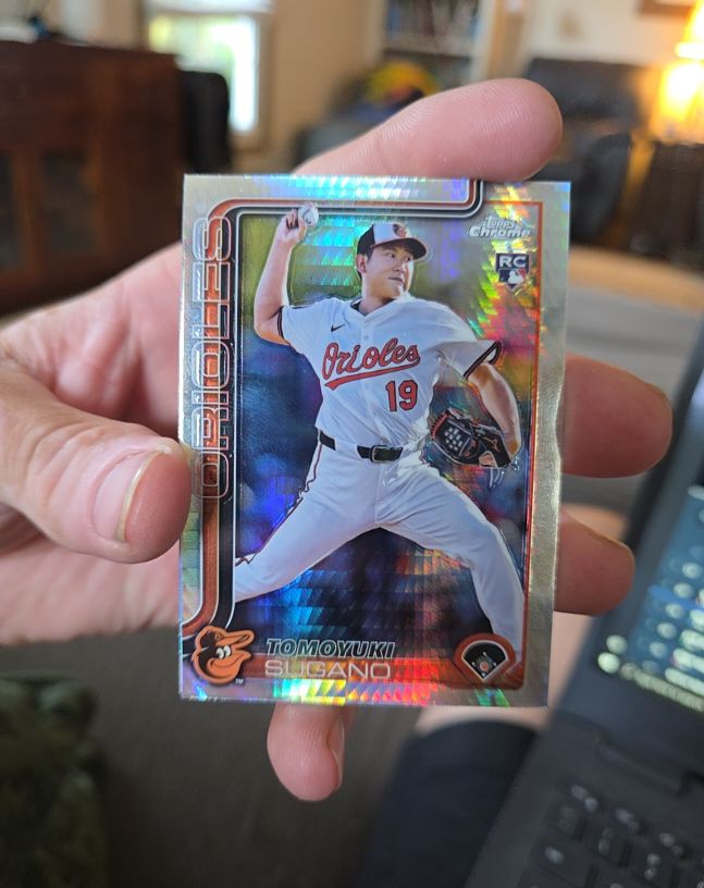 2025 Topps Chrome #166 Tomoyuki Sugano — front