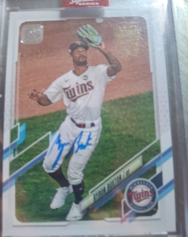 2021 Topps #74 Byron Buxton — front