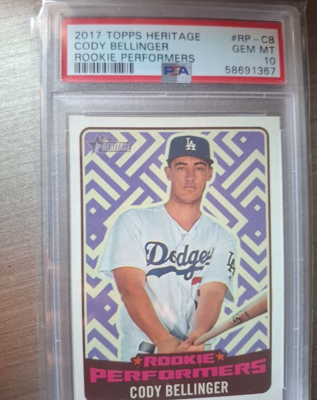 2017 Topps Heritage #RP-CB Cody Bellinger Rookie Performers — front