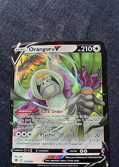 2022 Pokémon TCG Astral Radiance #133 Oranguru V — front