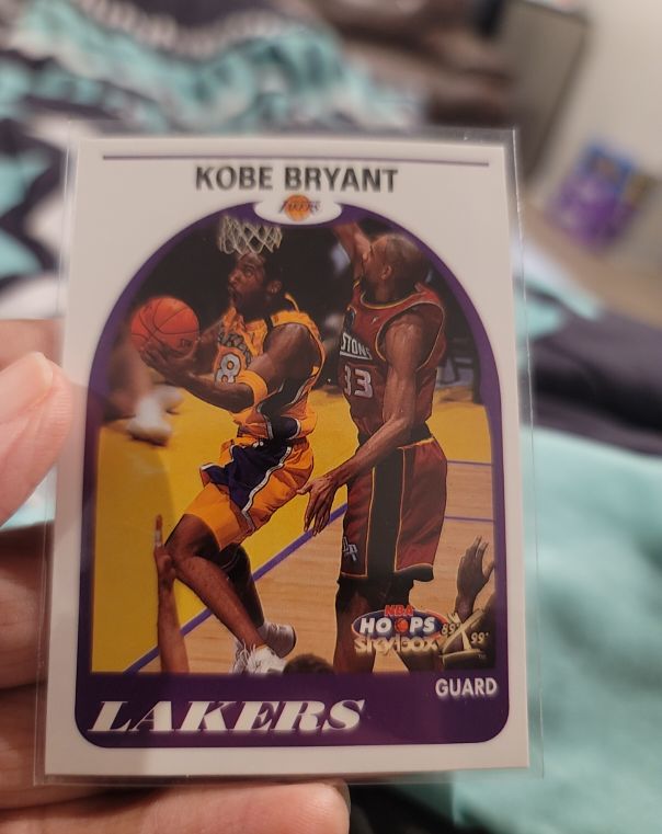 1999-00 Skybox NBA Hoops Decade #150 Kobe Bryant — front