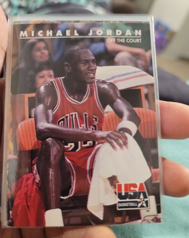1992 SkyBox USA #41 Michael Jordan — front