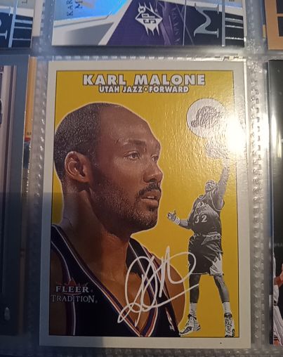 2000-01 Fleer Tradition #37 Karl Malone — front