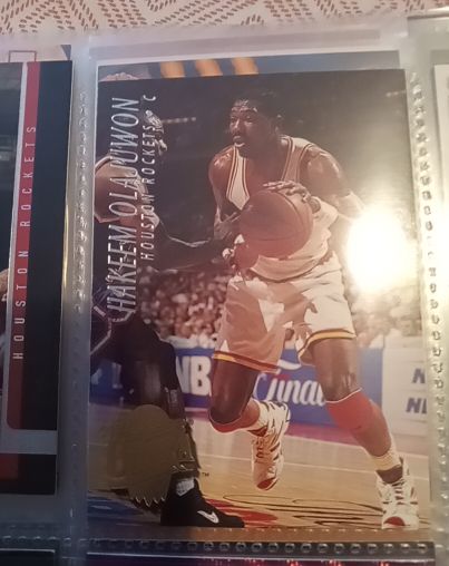 1994-95 Fleer Ultra #69 Hakeem Olajuwon — front