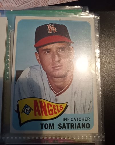 1965 Topps #124 Tom Satriano — front