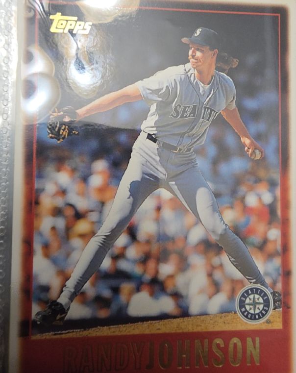 1997 Topps #325 Randy Johnson Seattle Mariners — front