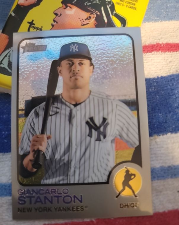 2022 Topps Heritage #225 Giancarlo Stanton — front