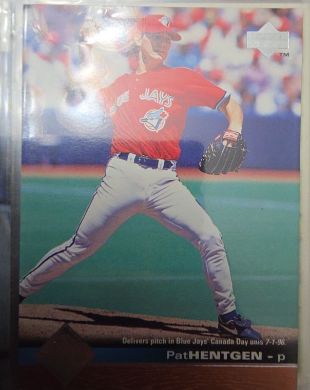 1997 Upper Deck #213 Pat Hentgen — front
