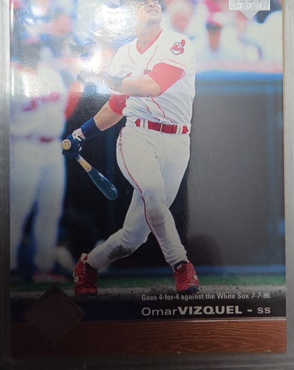 1997 Upper Deck #54 Omar Vizquel — front