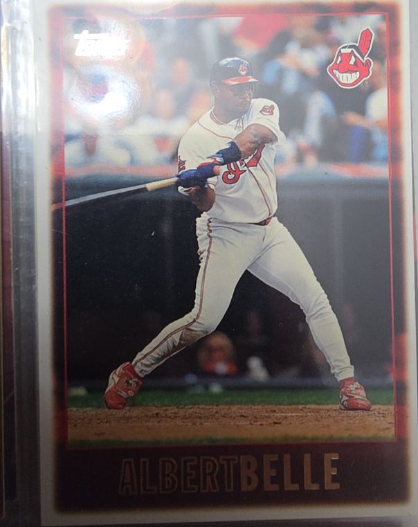 1997 Topps #69 Albert Belle — front